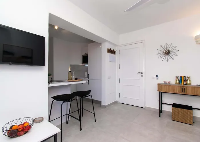 Santa Maria 120 - Two Bed Costa Adeje (Tenerife)